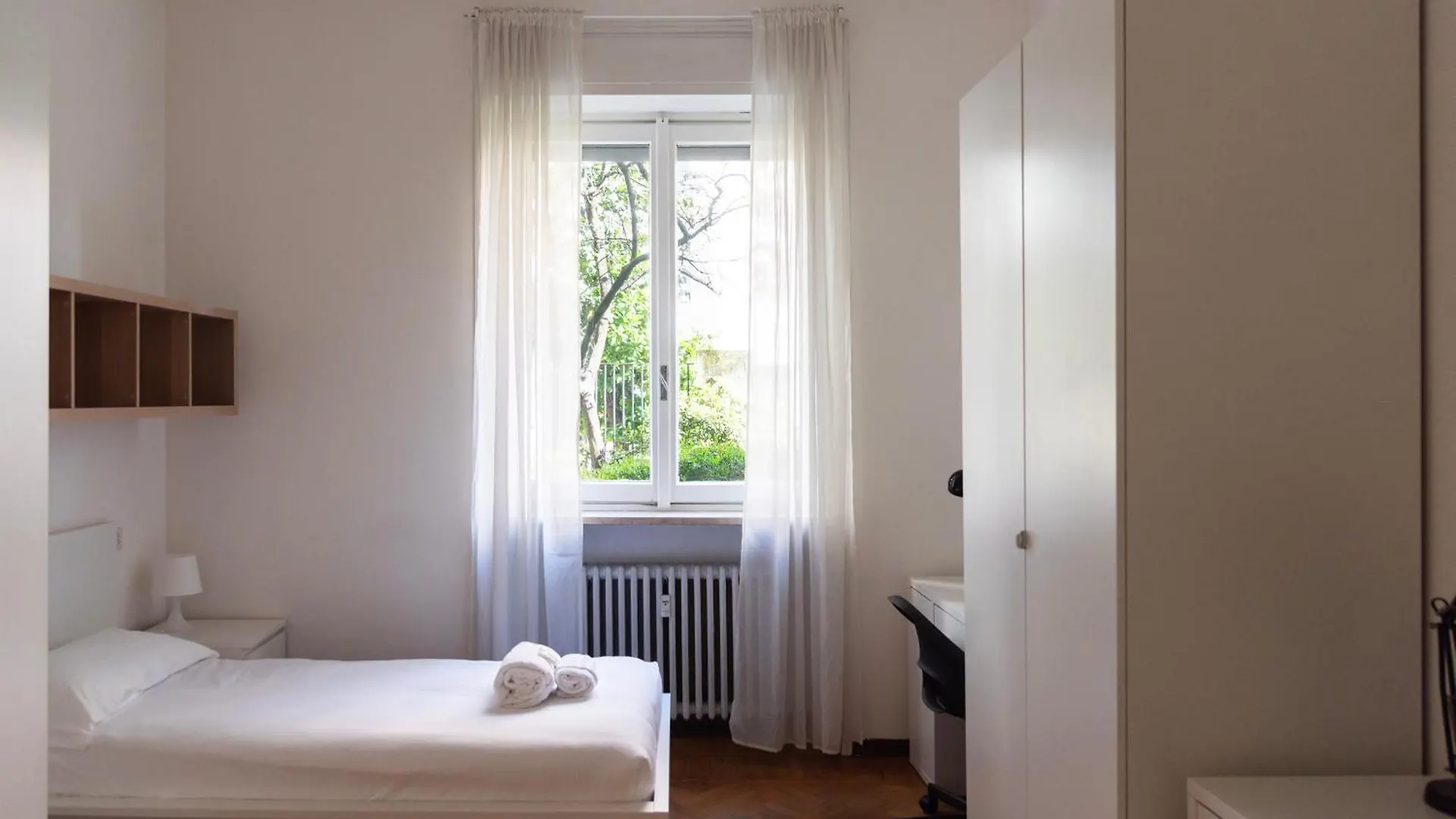 Youhosty - Cattolica University Big Apartment Milaan Italië