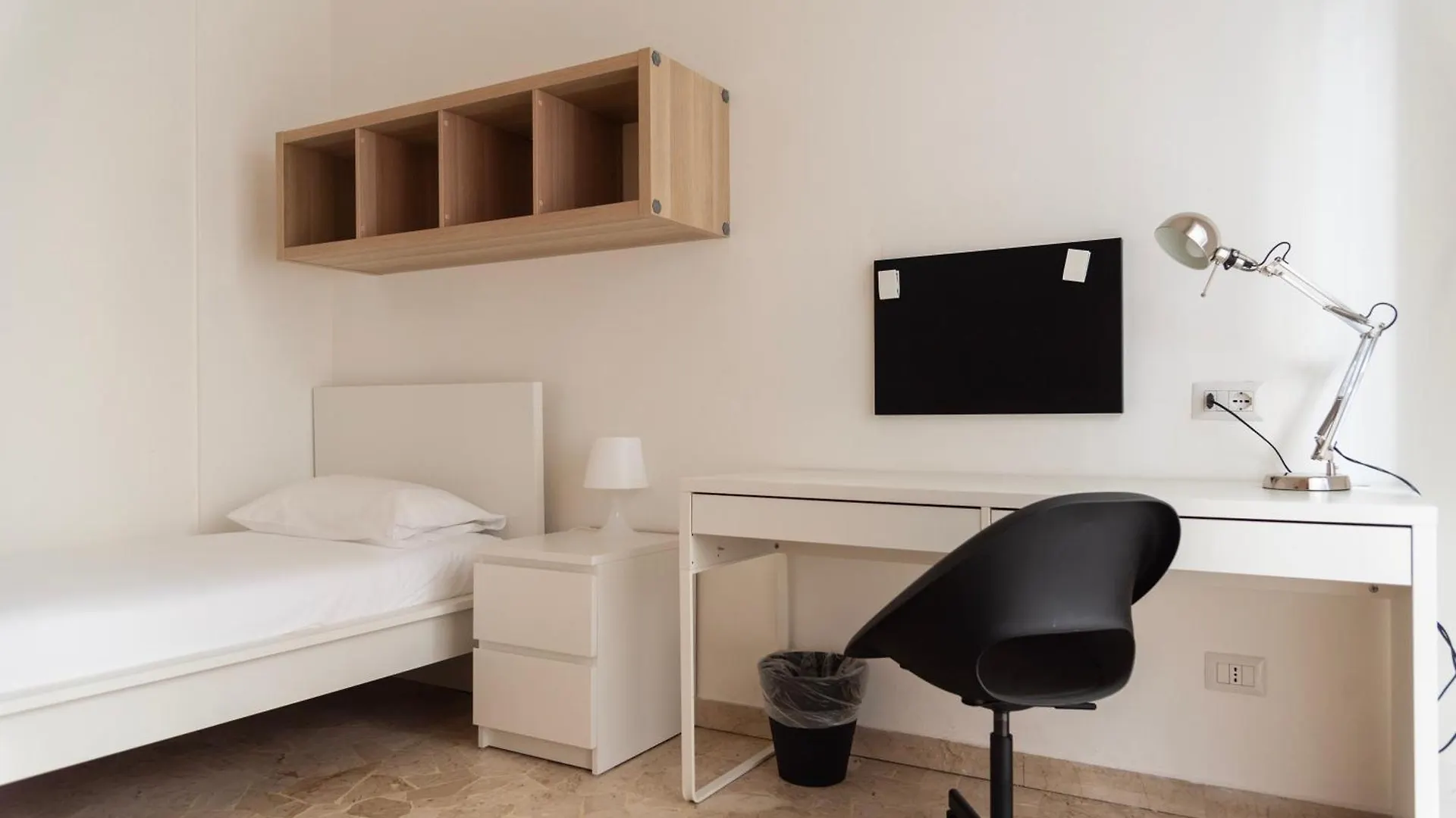 Youhosty - Cattolica University Big Apartment Milaan