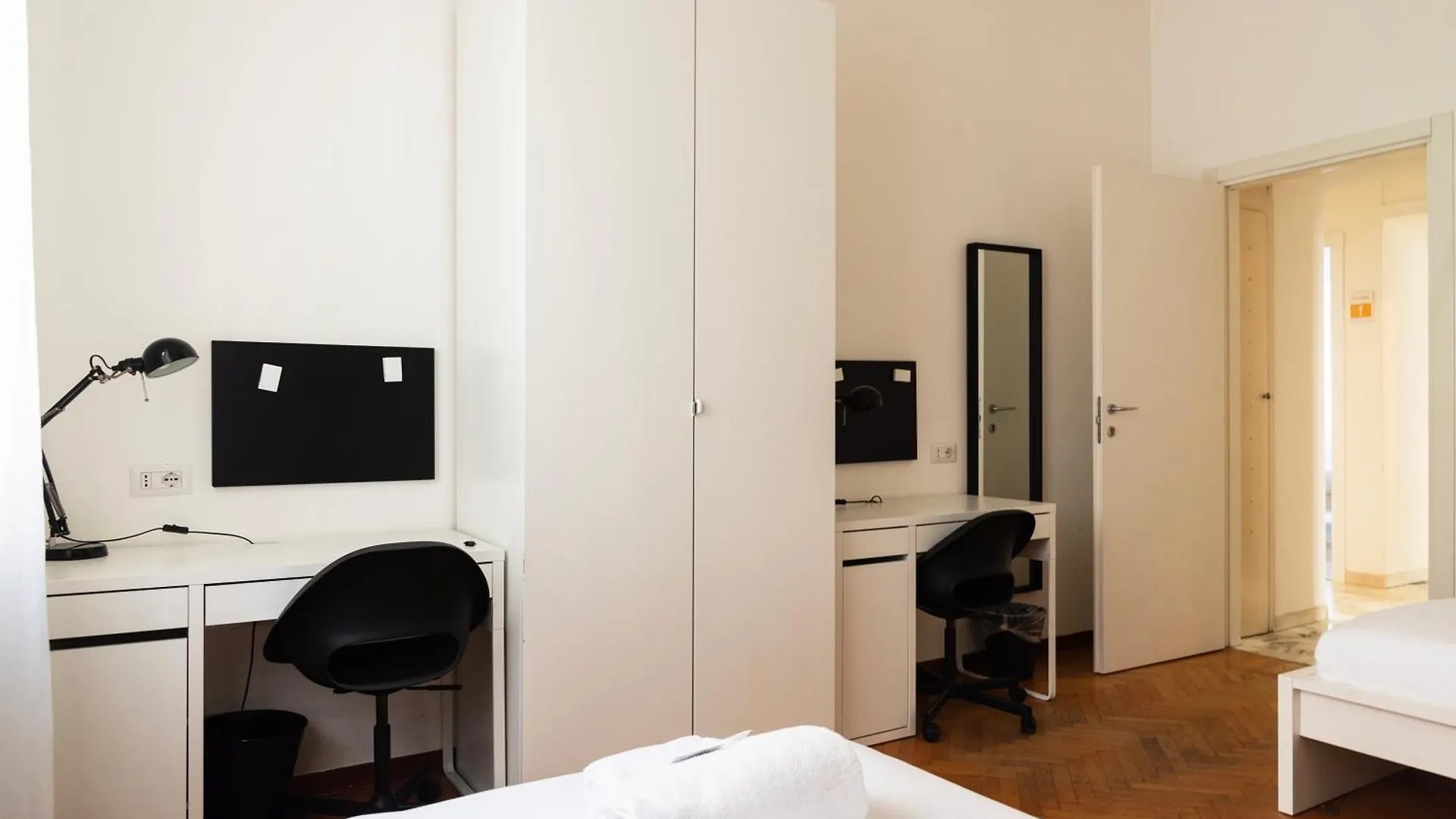 Youhosty - Cattolica University Big Apartment Milán Italia