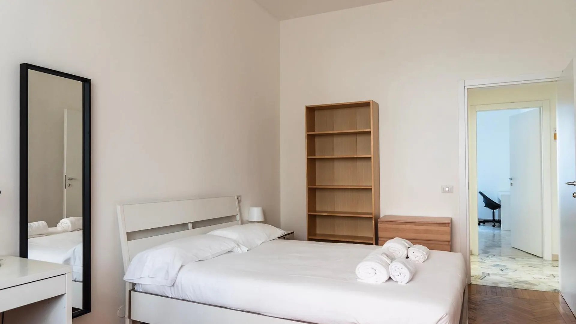 Youhosty - Cattolica University Big Apartment Milán