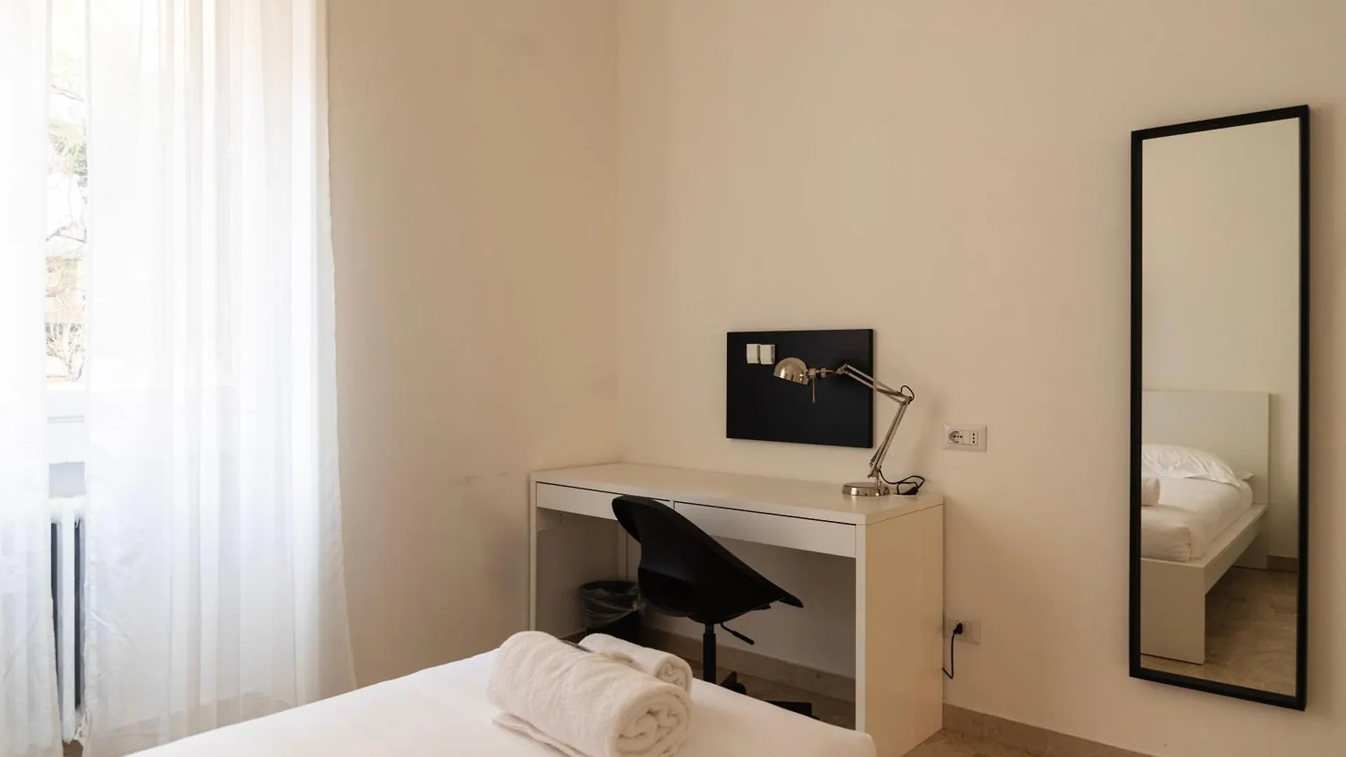 Youhosty - Cattolica University Big Apartment Milán