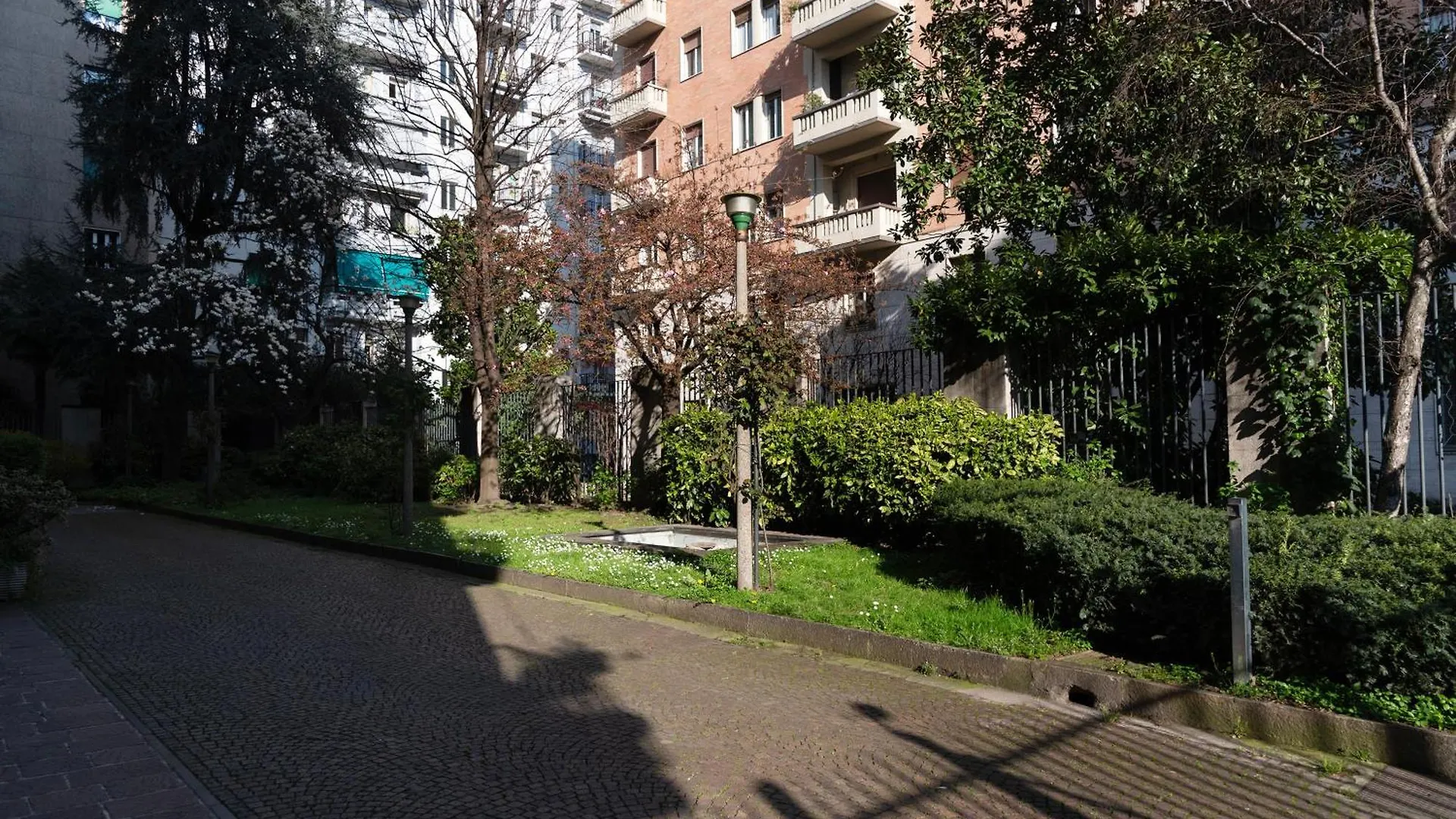 Youhosty - Cattolica University Big Apartment Milán Italia